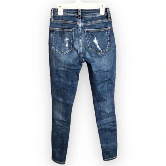 Arizona Junior’s distressed jeggings. New without tags, size 1 - Picture 3 of 4